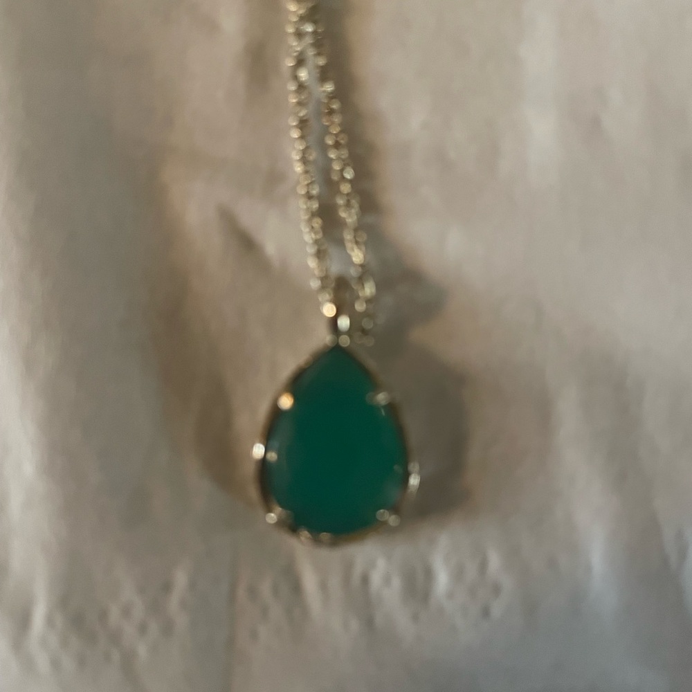 Kendra Scott green tear drop necklace